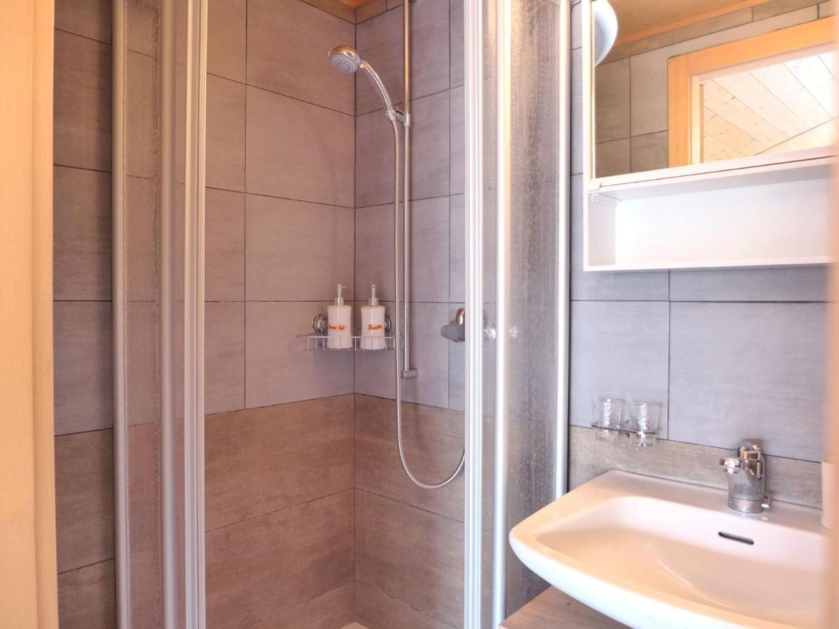 Apartment Chalet Vamika By Interhome Niederried bei Interlaken Esterno foto